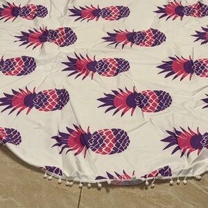 Pineapple Print Round Beach blanket